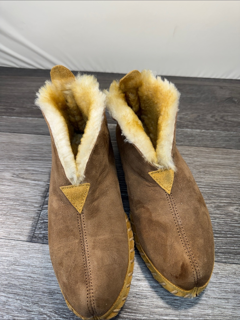 L.L. Bean Brown Suede Shearling-Lined Slip-Ons mens SZ 10 (h185)